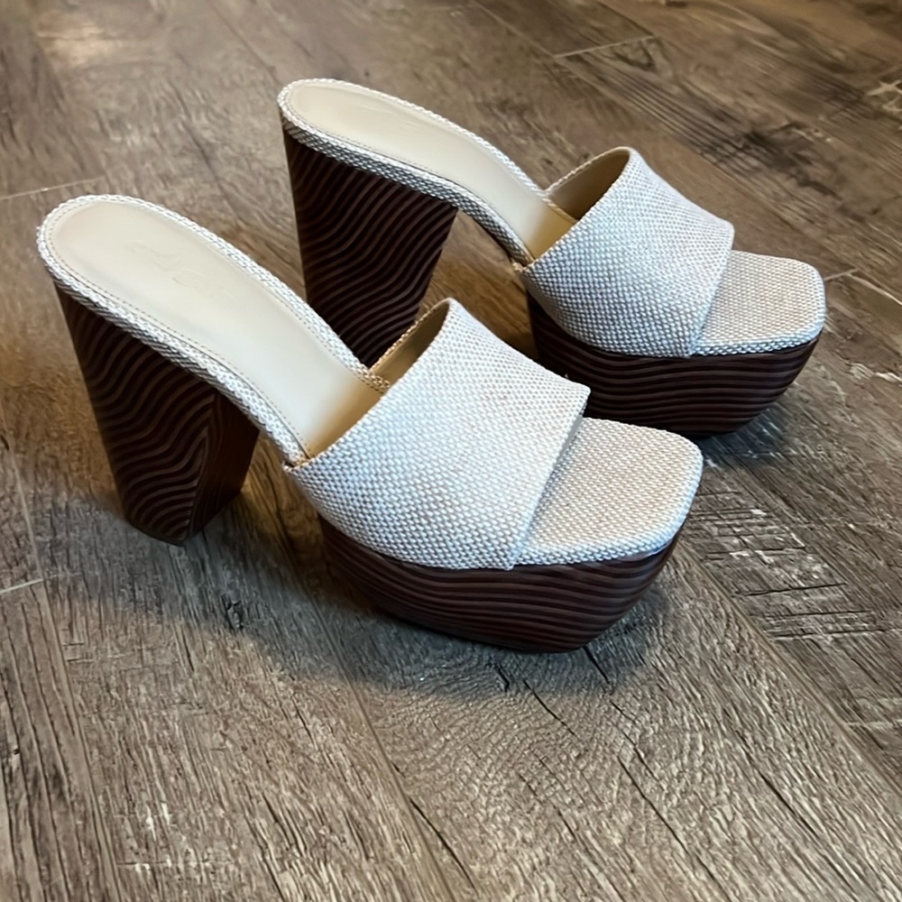 Stylish Beige Platform Heels